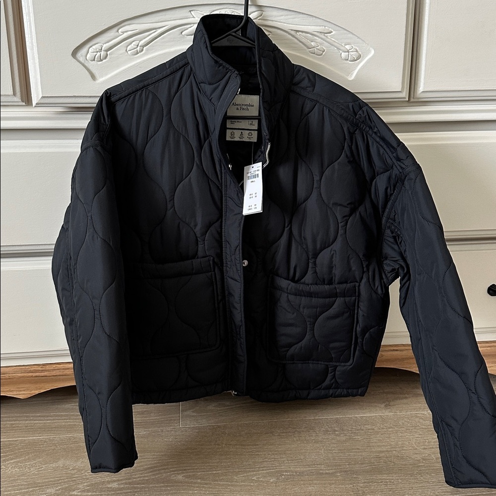 NWT Abercrombie & Fitch Black Quilted Jacket